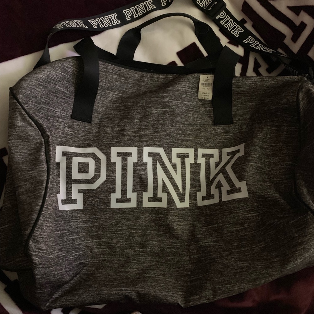 Victoria secret PINK duffel bag. new with tags.